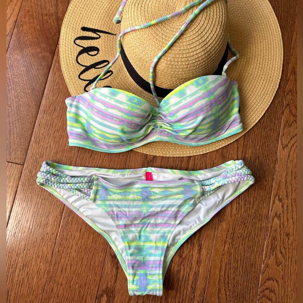 Victoria’s Secret bandeau bikini